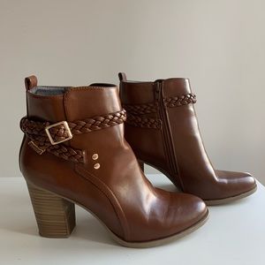 American Eagle Brown Booties Size 8